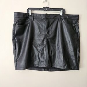Torrid Faux Leather Pencil Mini Skirt Plus Women's Size 24 Black